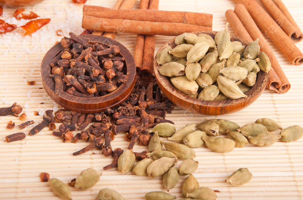 pngtree-cardamom-pods-and-cloves-gourmet-cardamom-piri-photo-picture-image_4617343